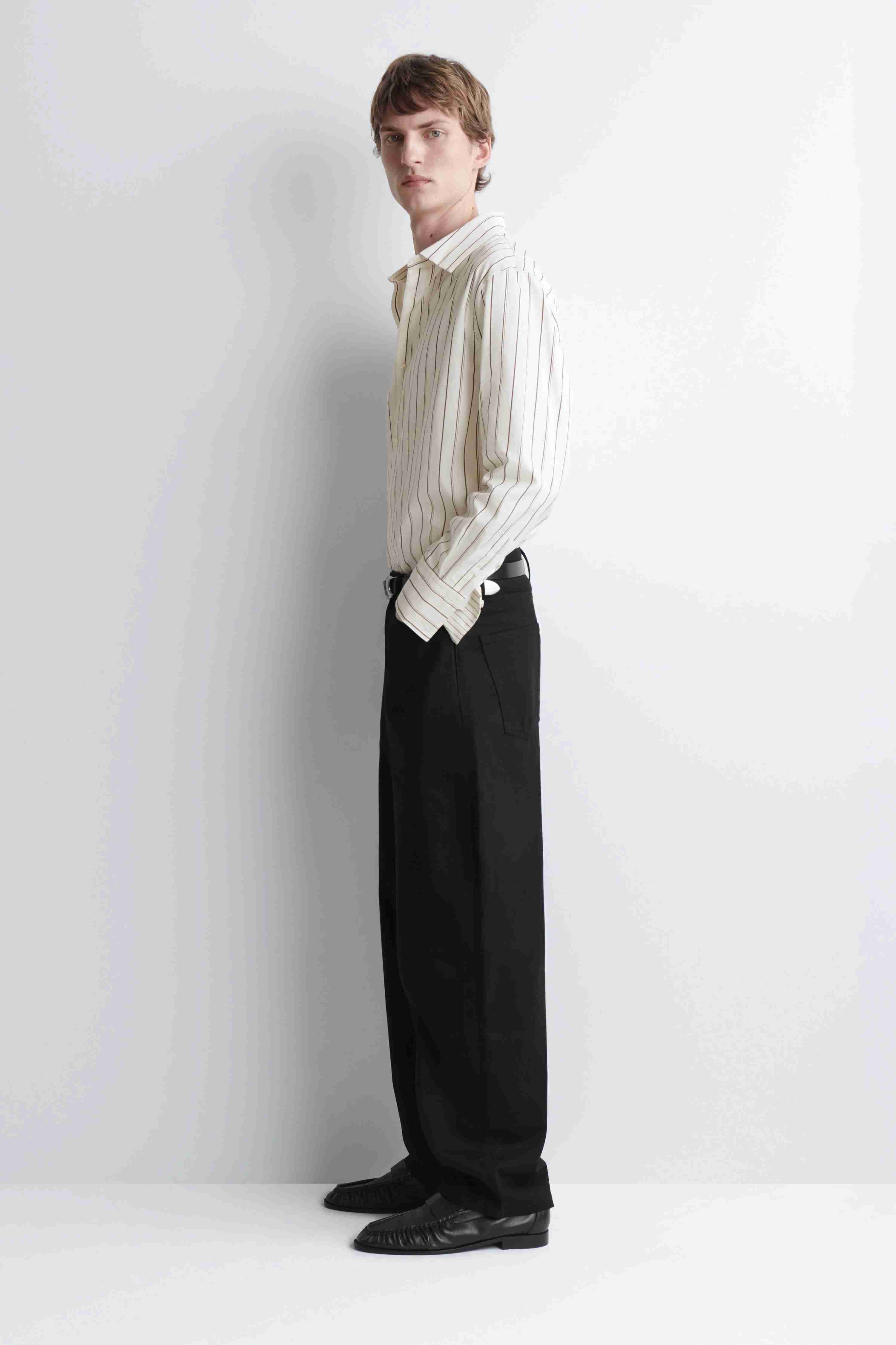 MALLOW RELAXED-FIT BARREL-LEG JEANS - 3
