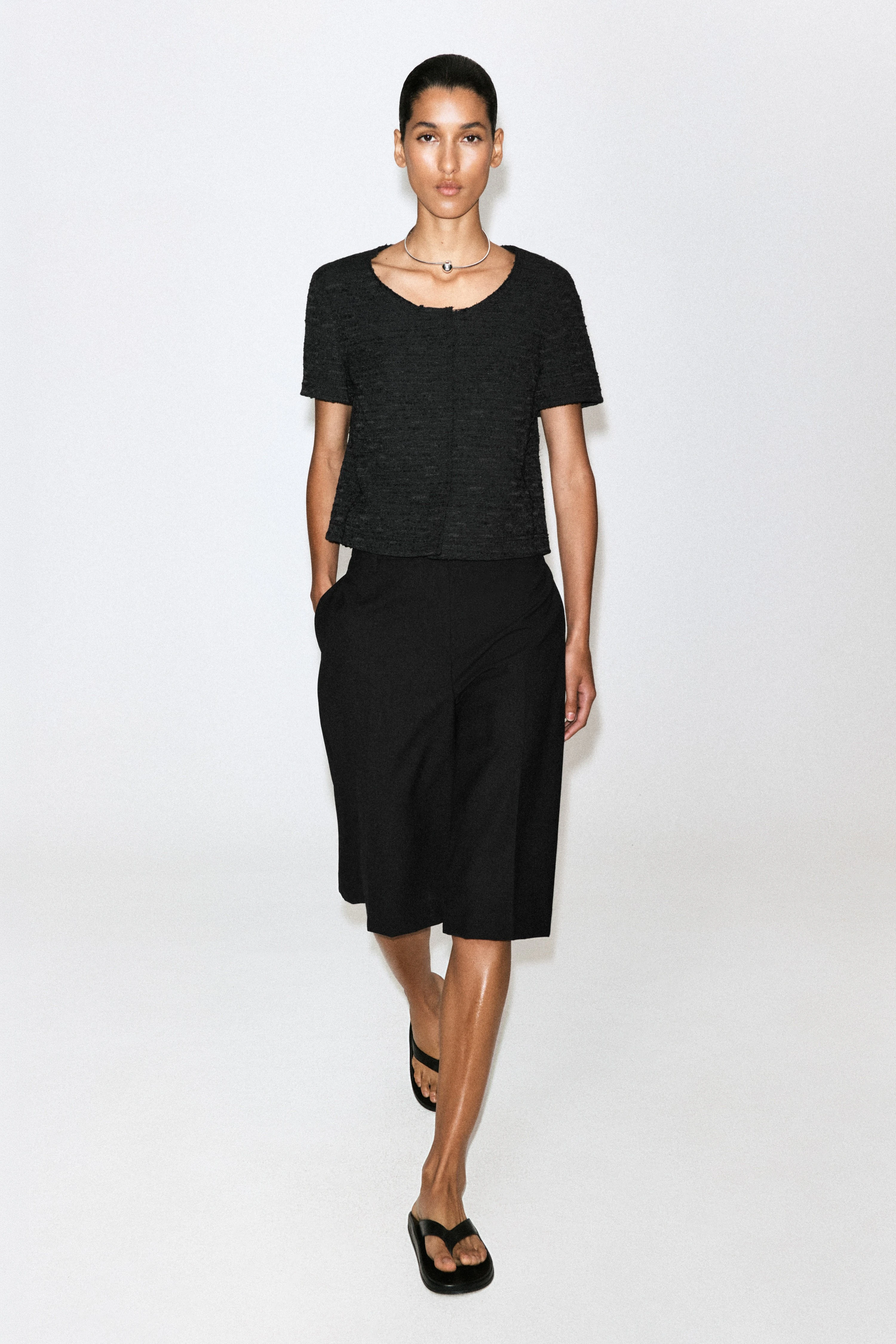 TEXTURED SHORT-SLEEVED TOP - 4