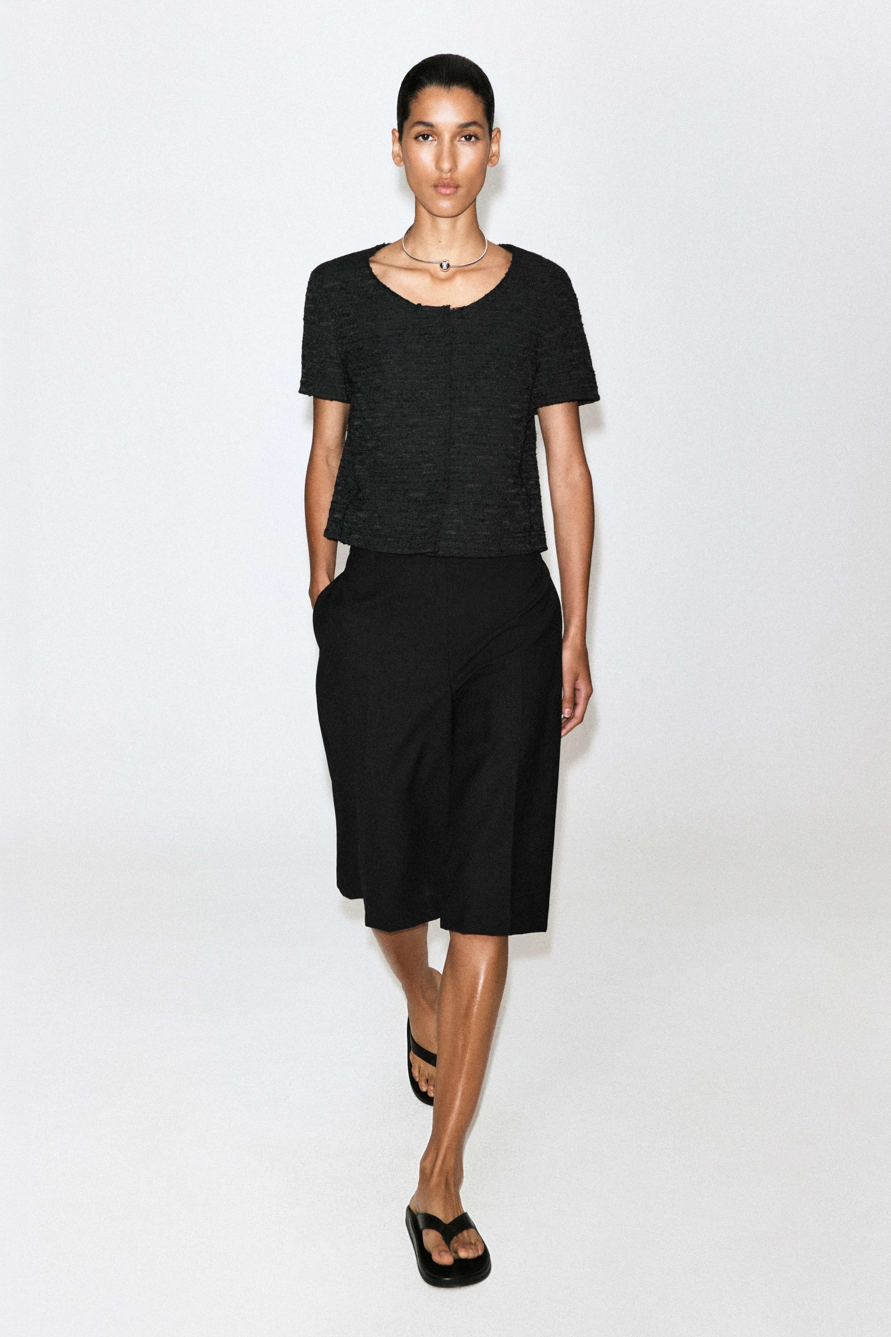 TEXTURED SHORT-SLEEVED TOP - 4
