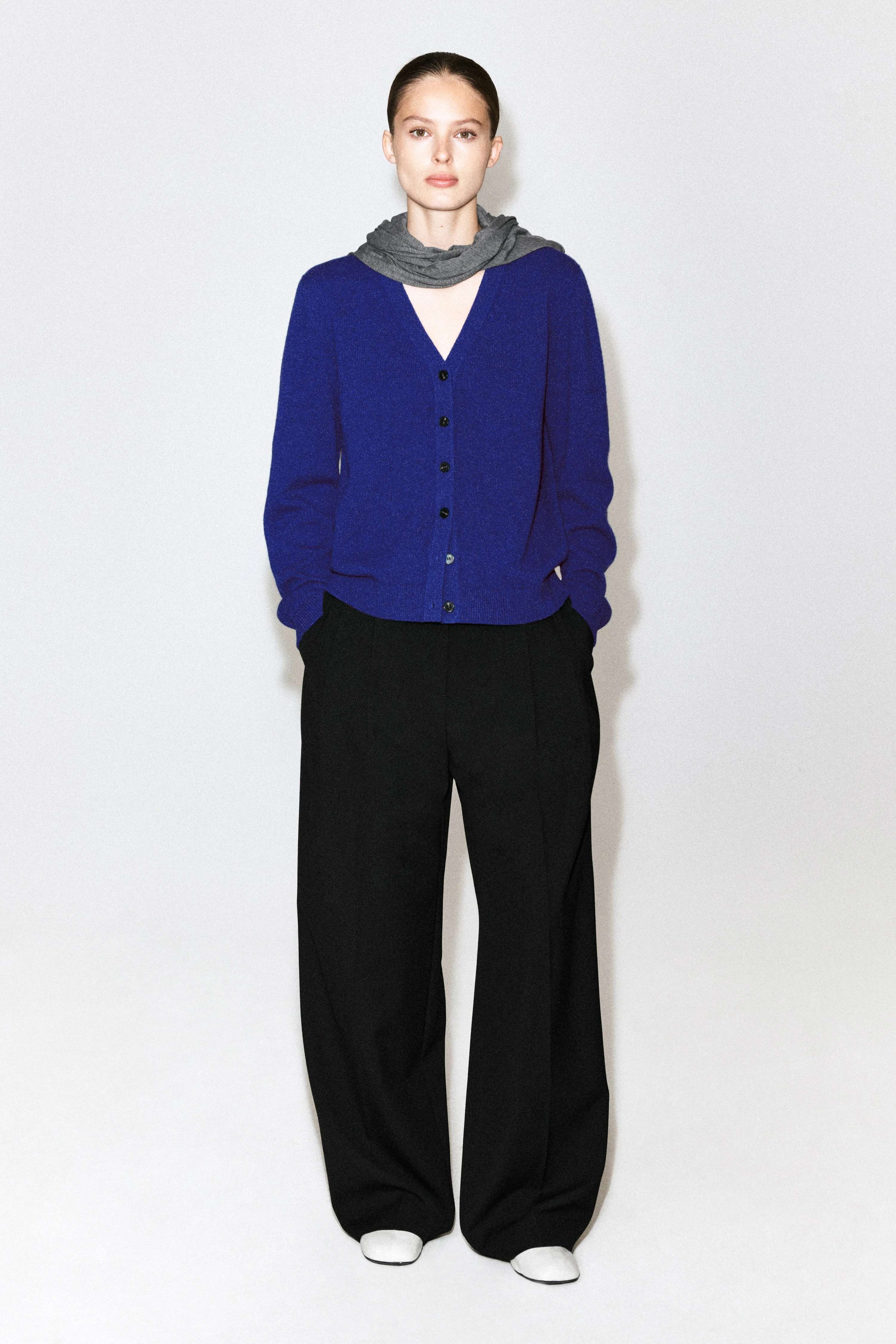 MERINO WOOL V-NECK CARDIGAN - 3