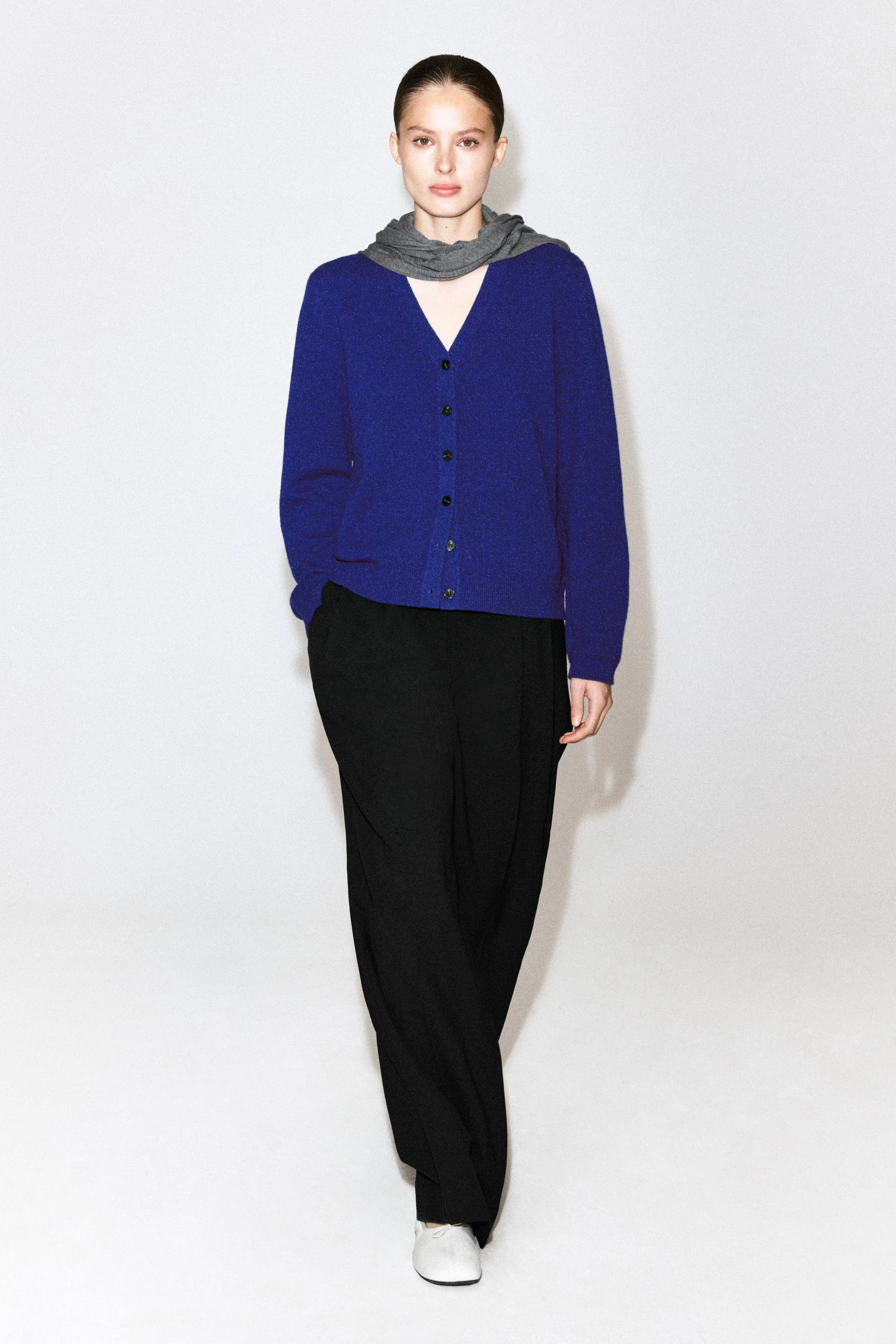 MERINO WOOL V-NECK CARDIGAN - 4