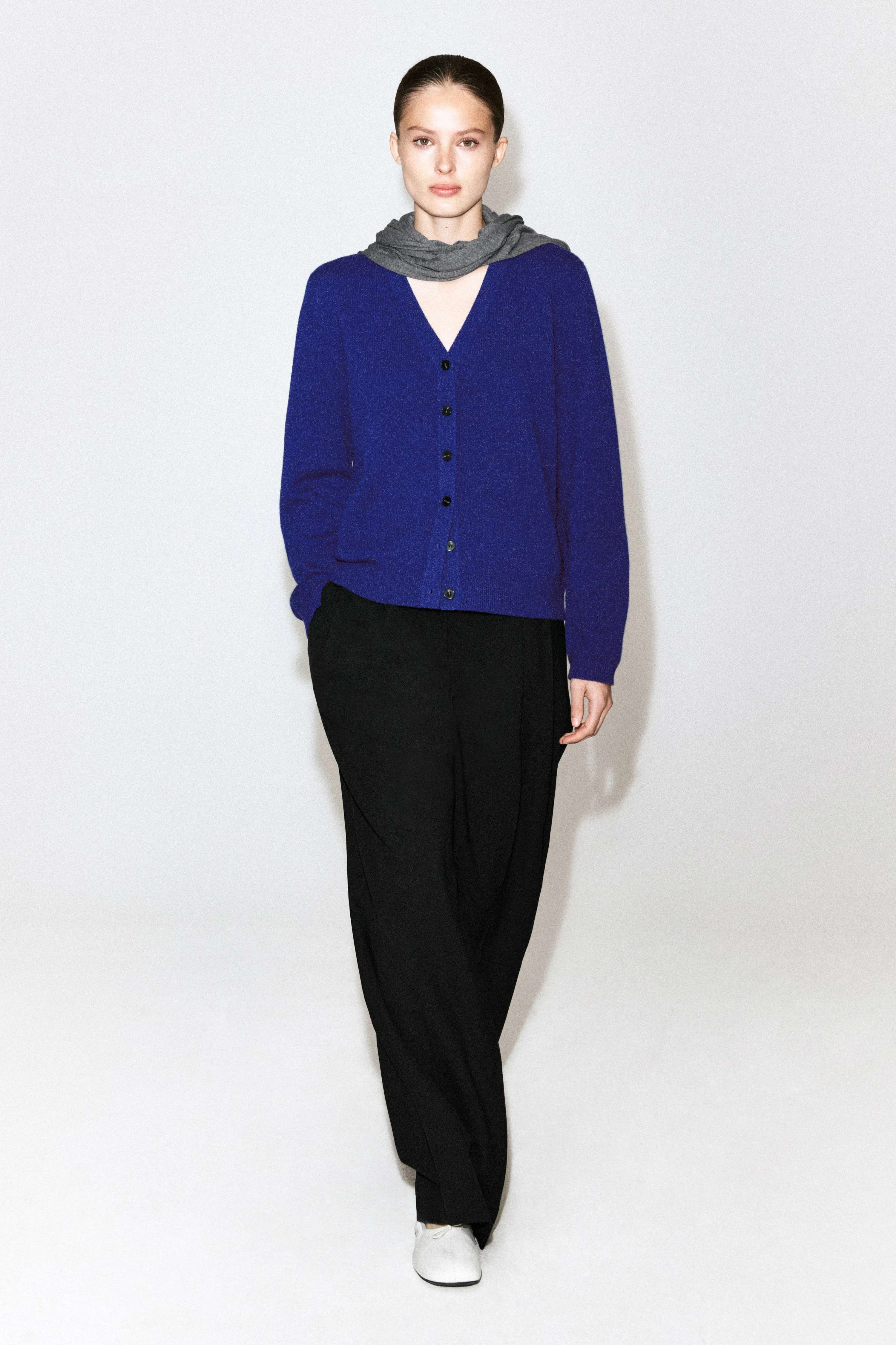 MERINO WOOL V-NECK CARDIGAN - 4