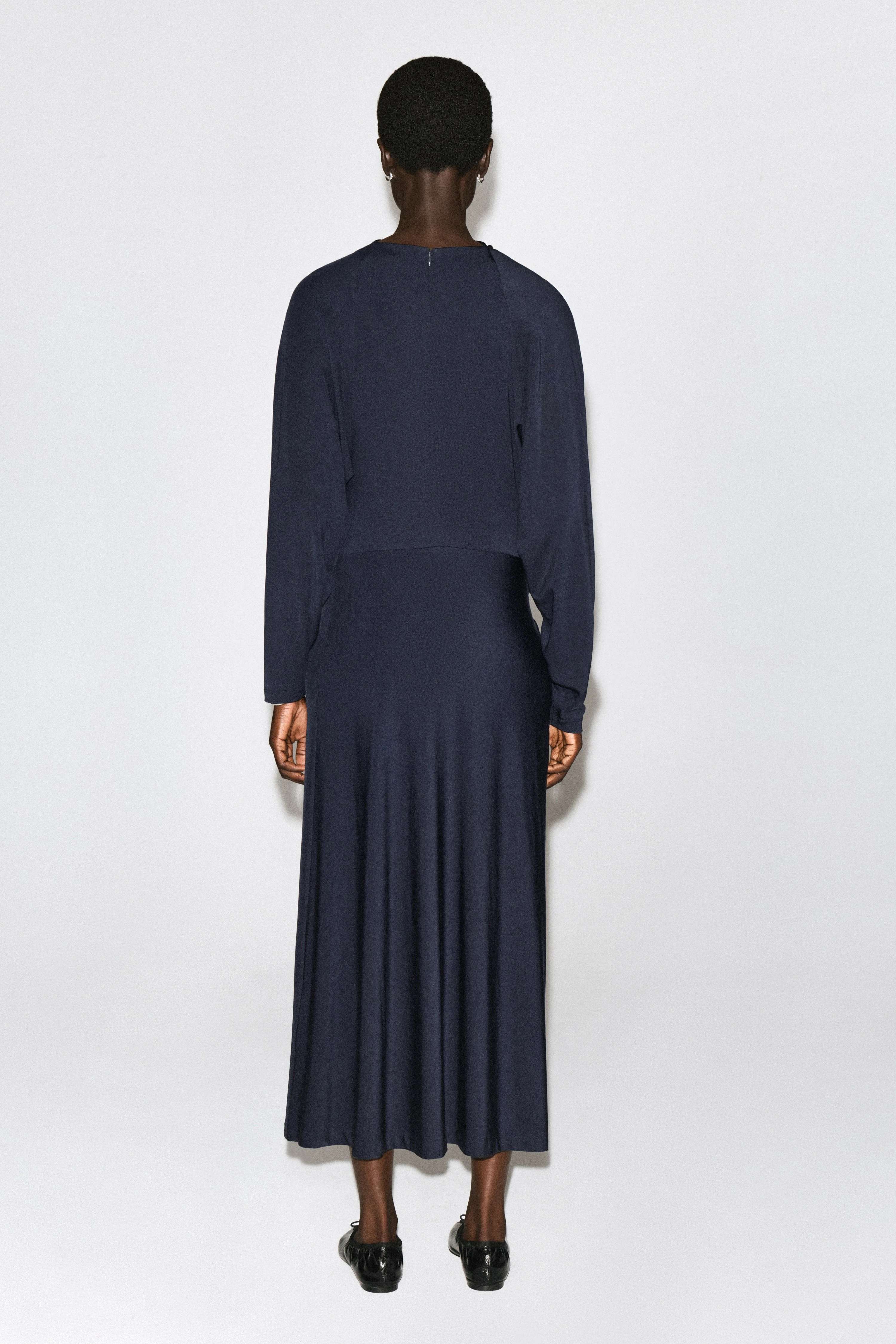 DRAPED TWIST-DETAIL MIDI DRESS