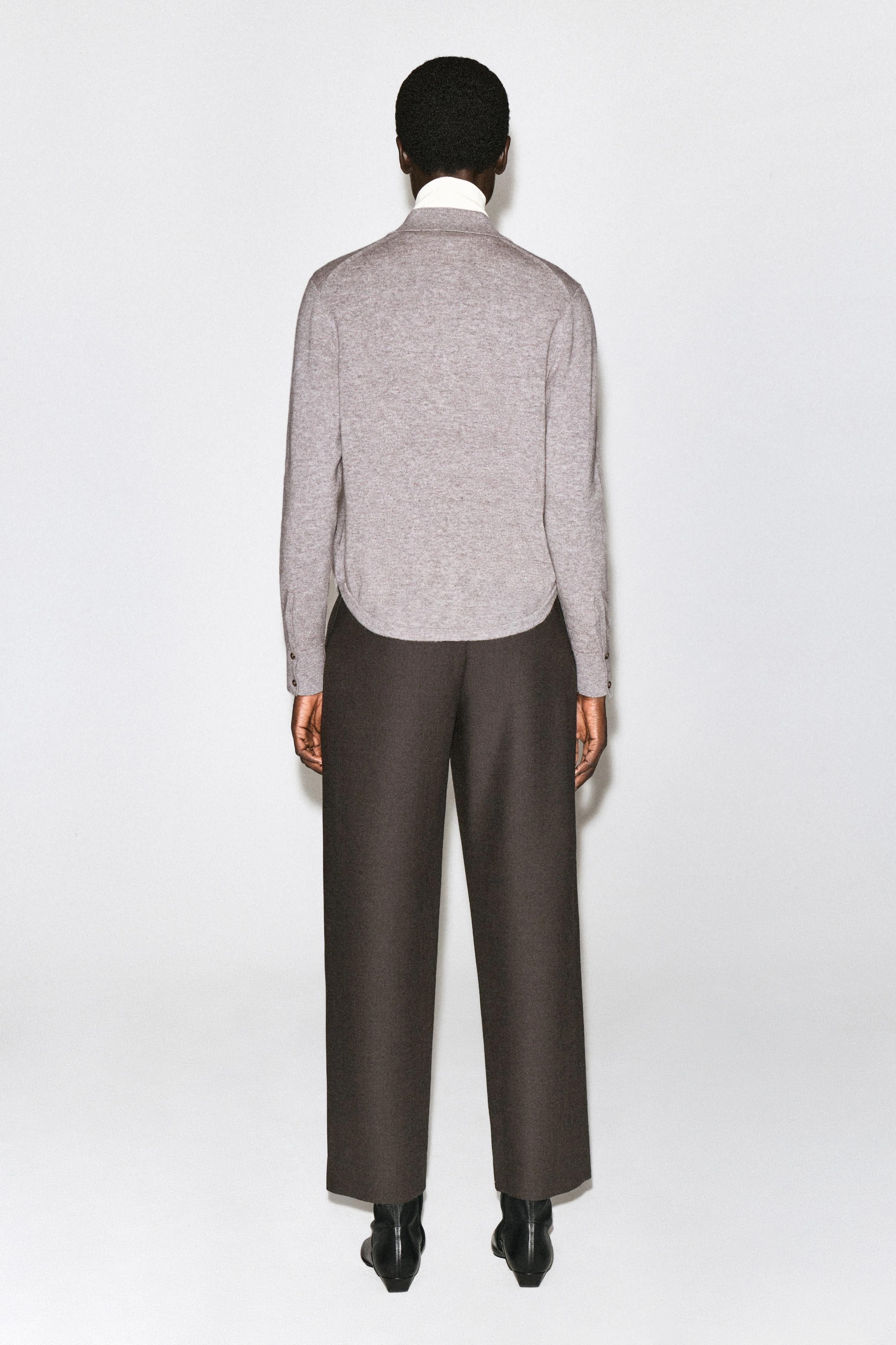 ROUNDED MERINO WOOL SHIRT