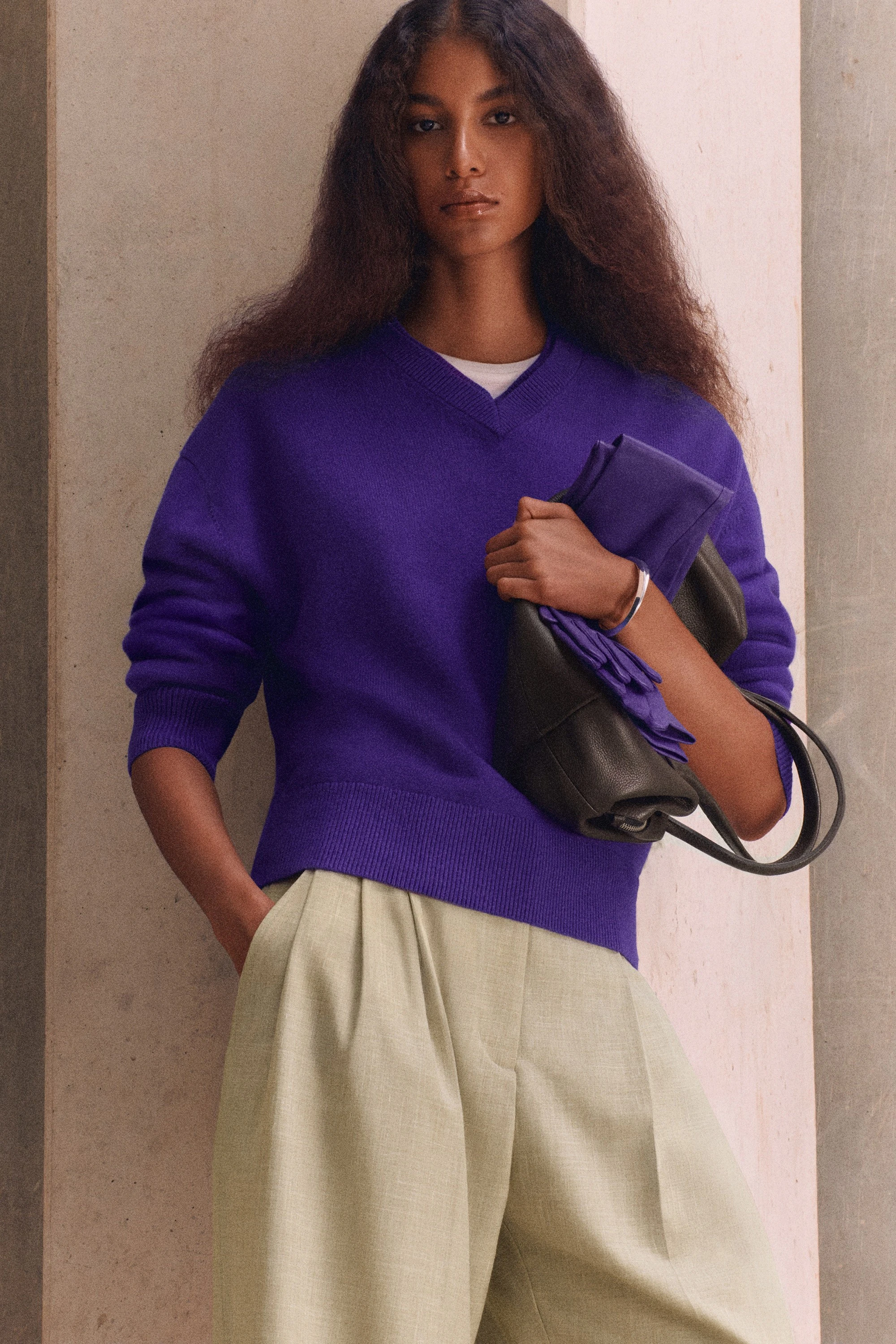 MERINO WOOL LAYERED V-NECK JUMPER - 9