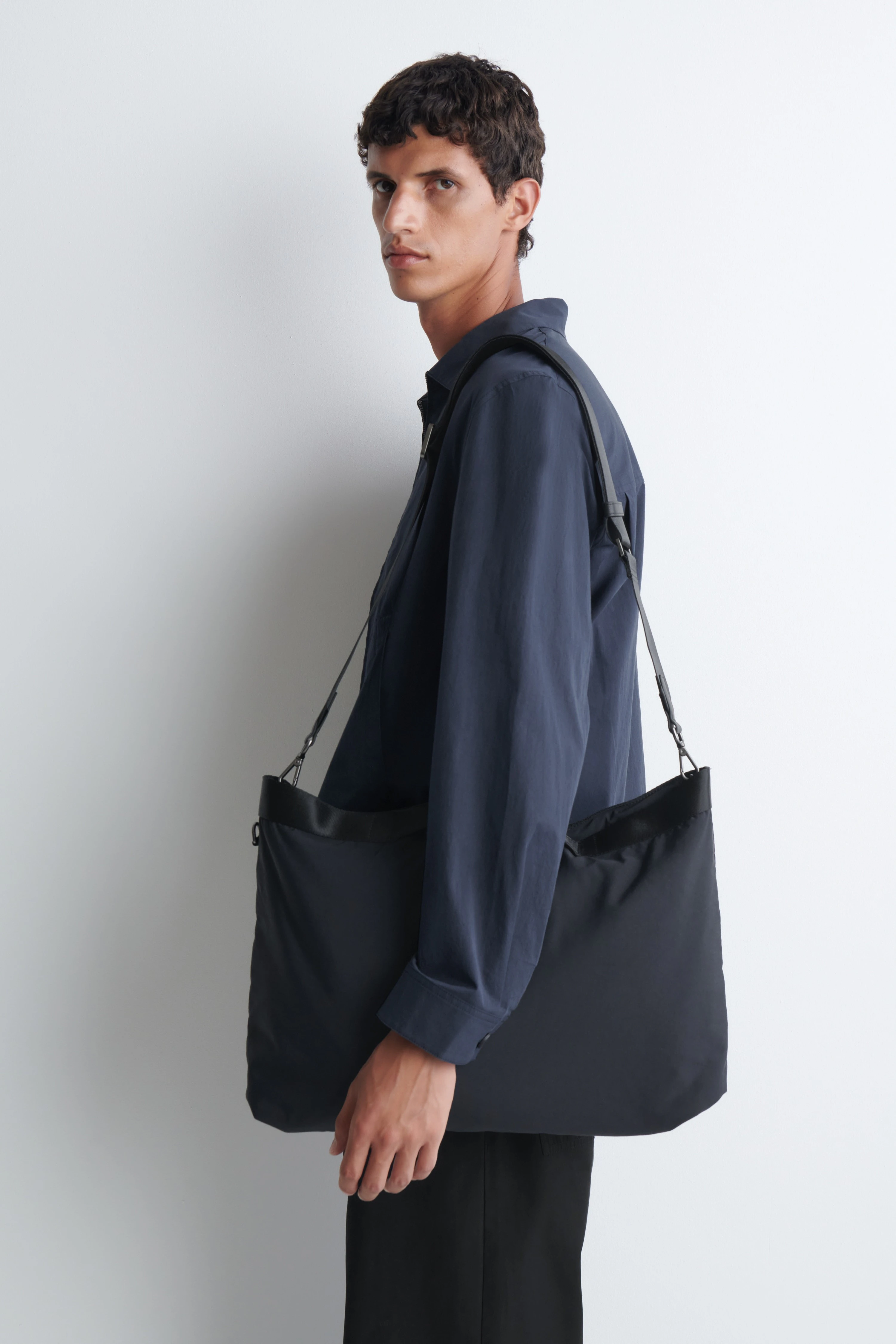 WEBBING-DETAIL TOTE BAG - NYLON