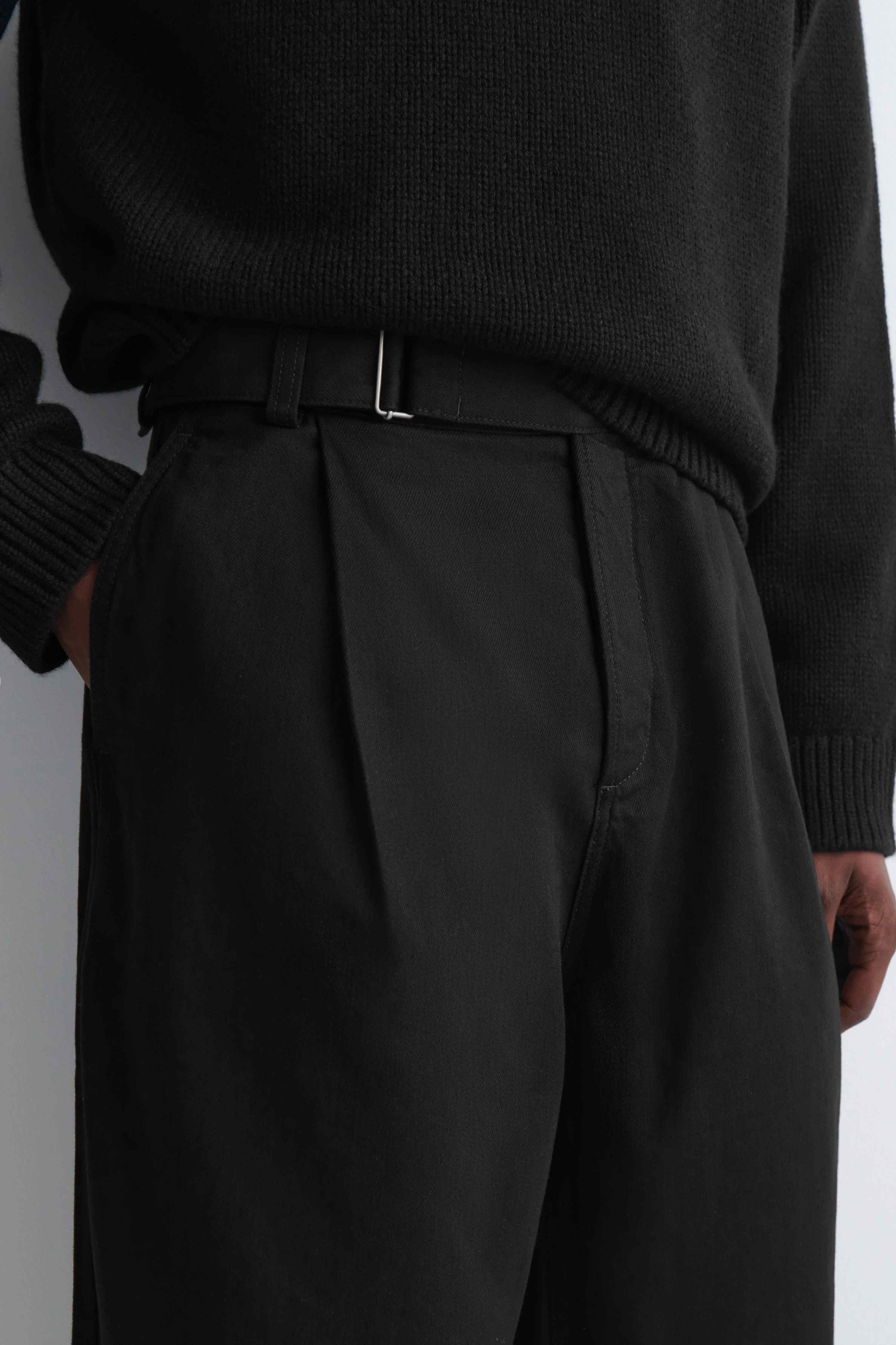 BUCKLED DENIM RELAXED-FIT BARREL-LEG TROUSERS - 3