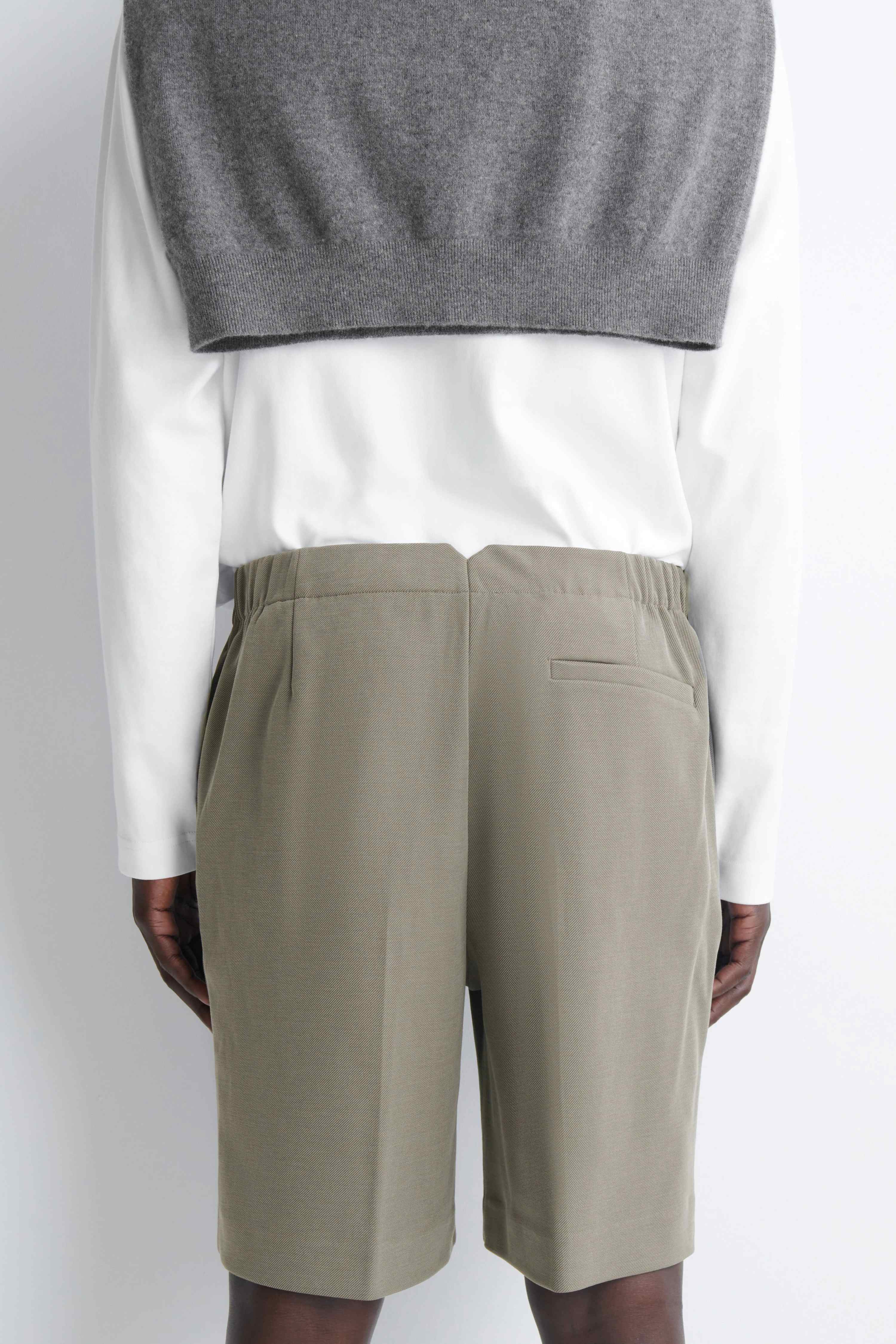 TAILORED BONDED-TWILL SHORTS
