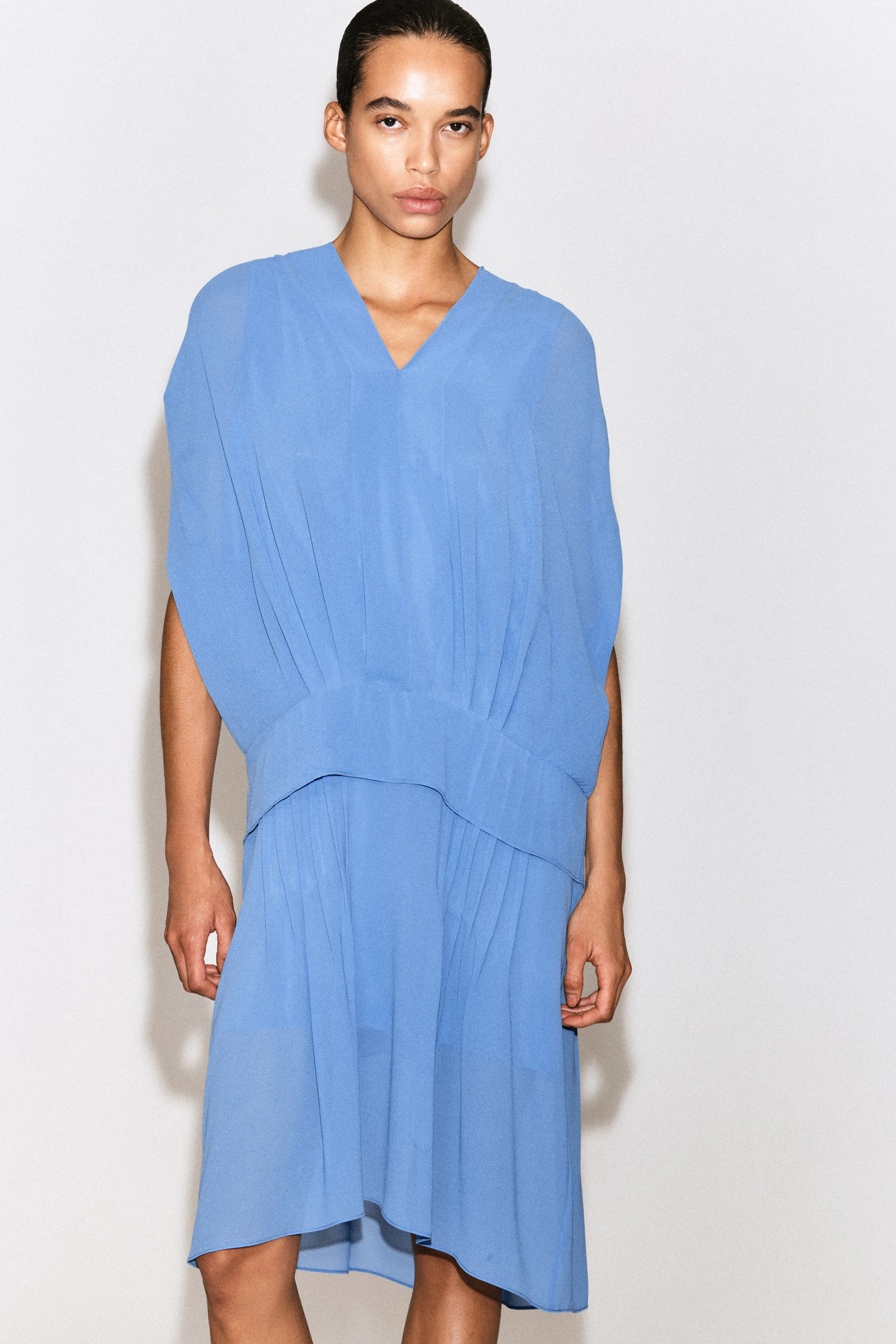 DRAPED PLEATED V-NECK MIDI DRESS - 5