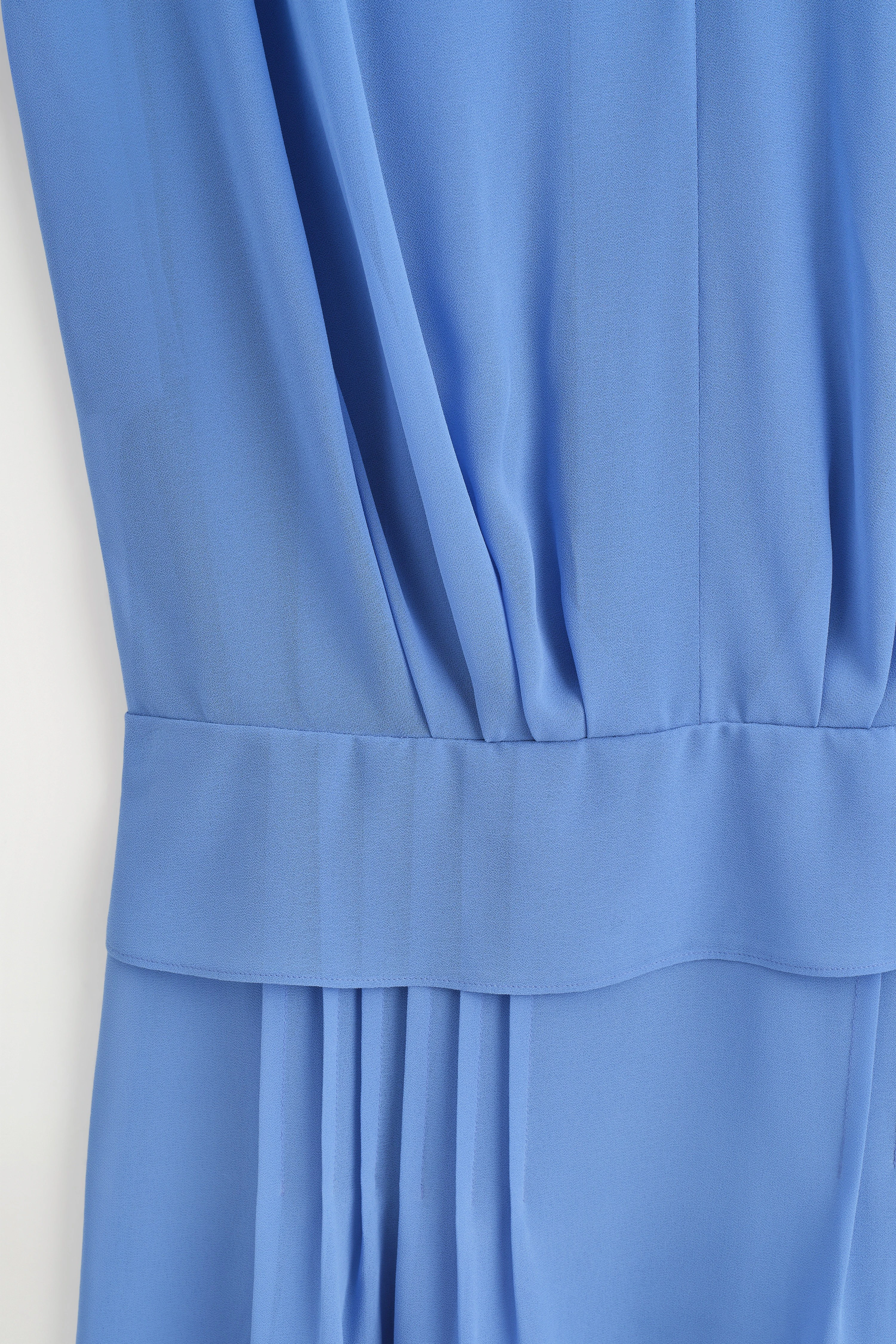 DRAPED PLEATED V-NECK MIDI DRESS - 7