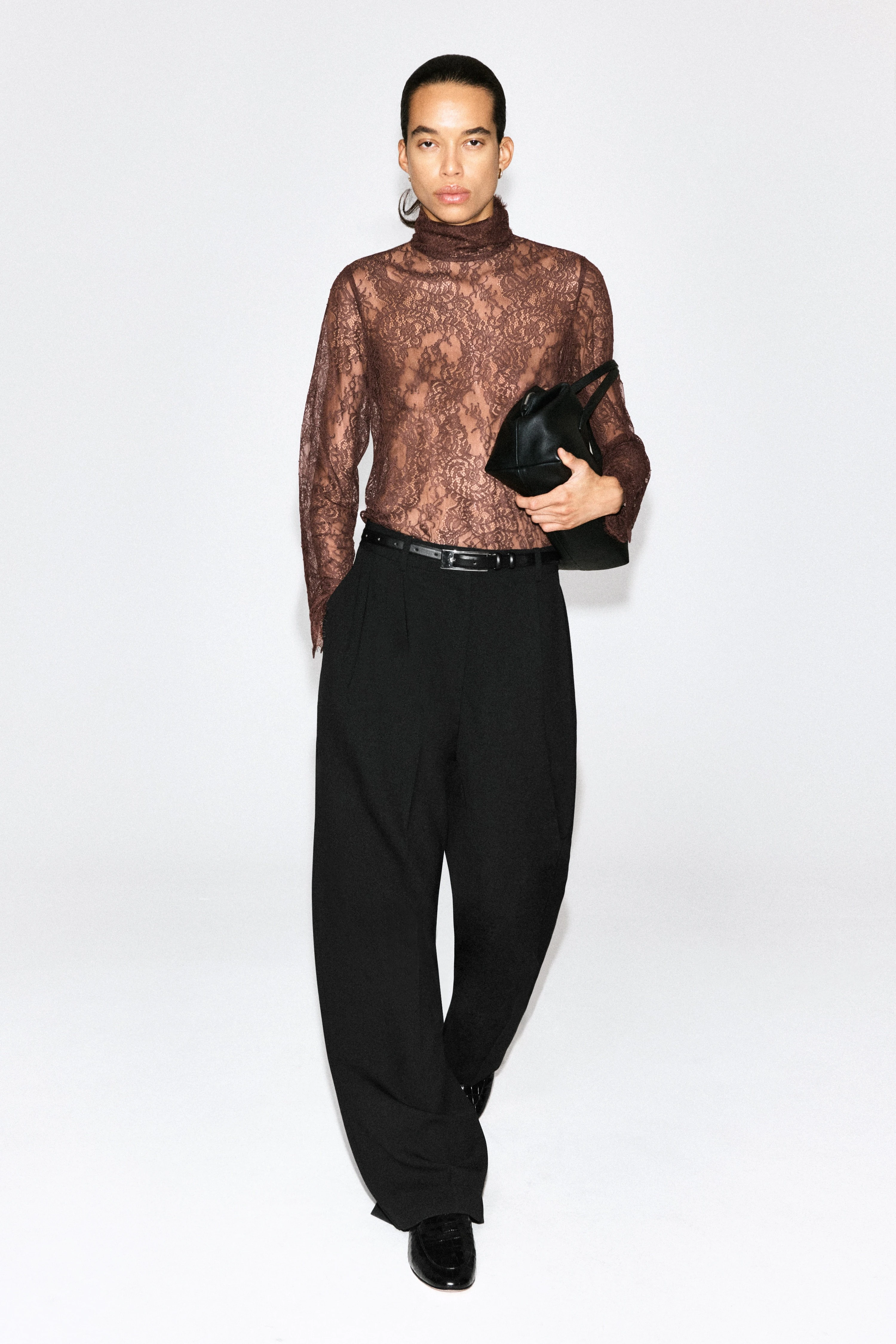 HIGH-NECK LACE TOP - 3