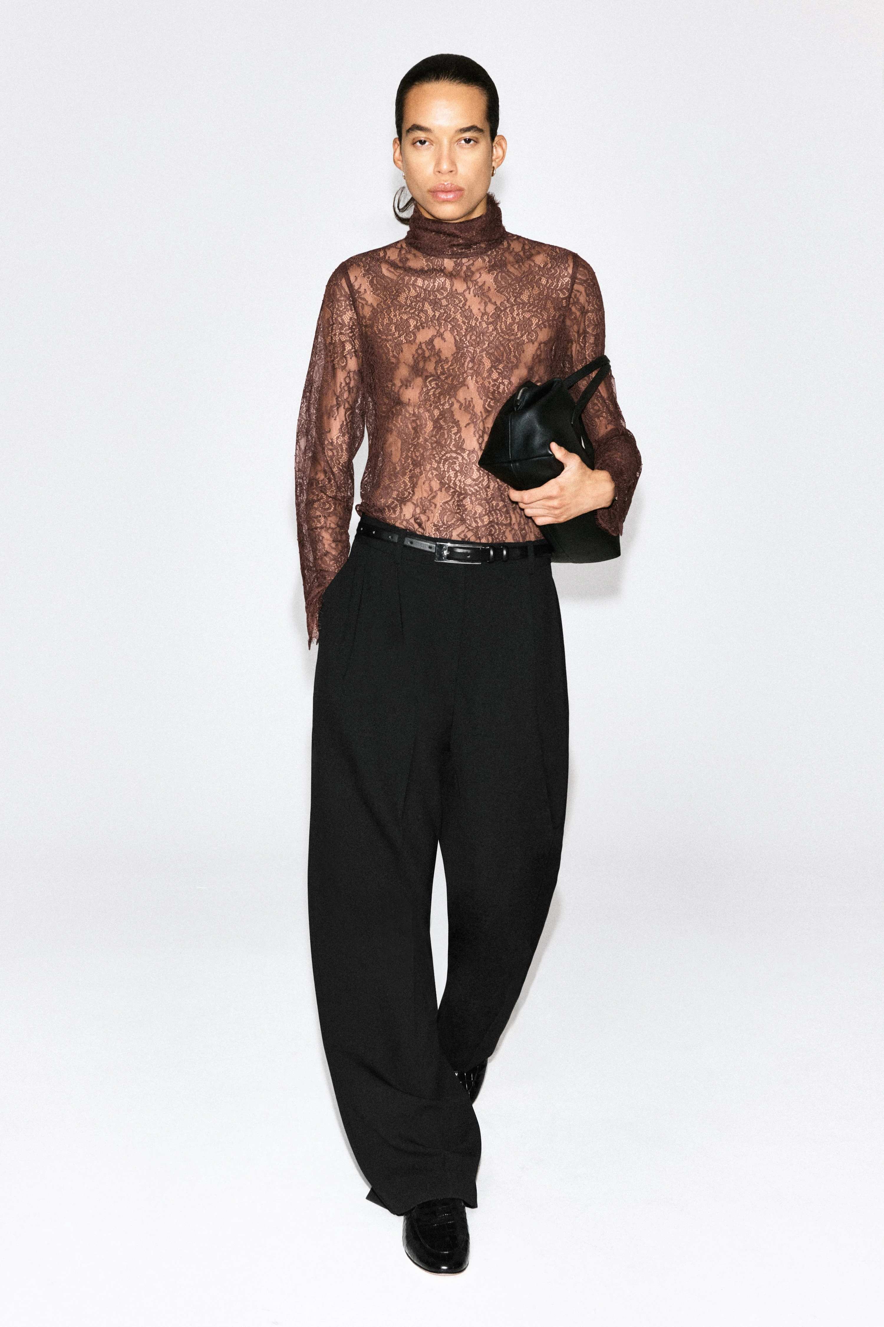 HIGH-NECK LACE TOP - 3