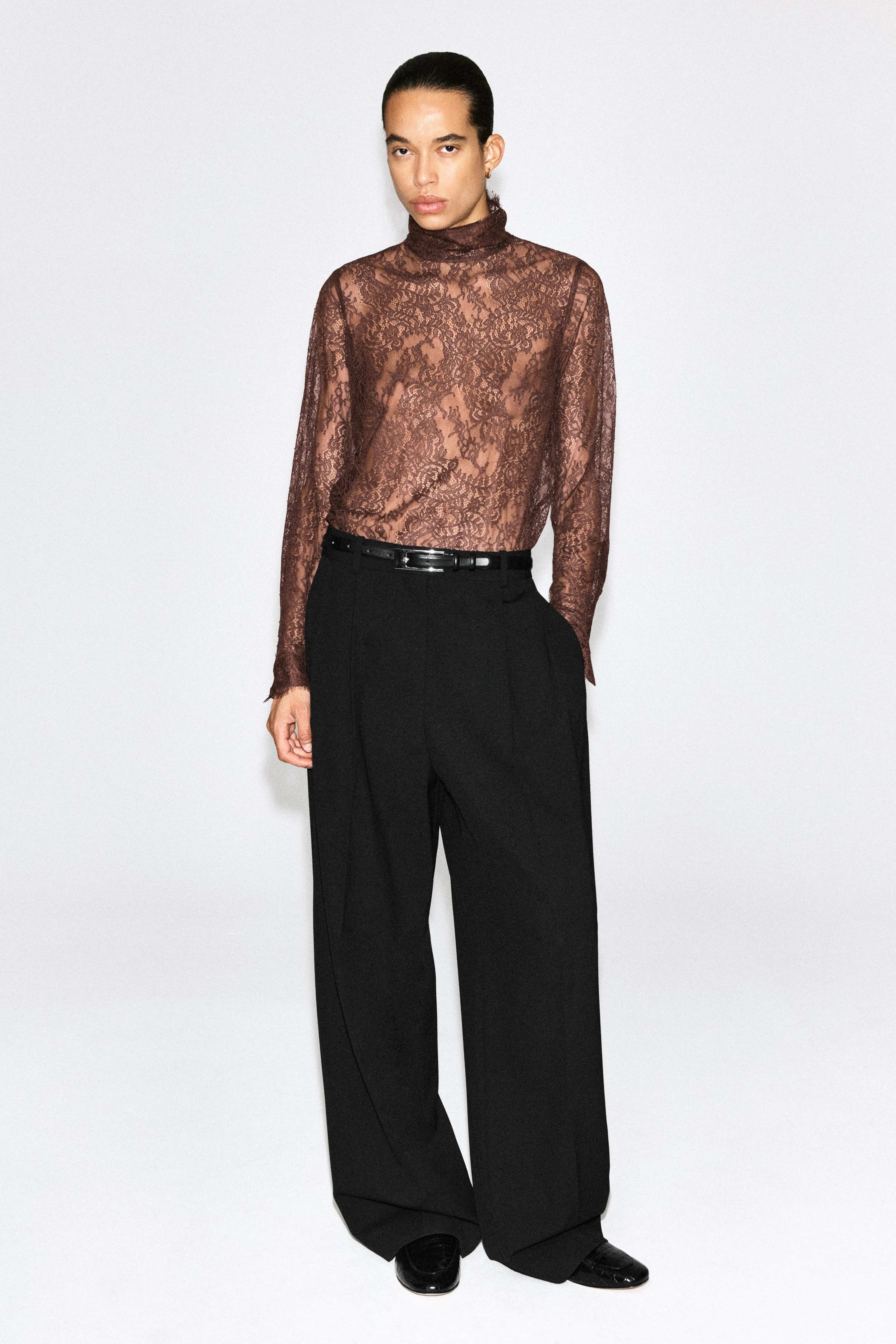 HIGH-NECK LACE TOP - 4
