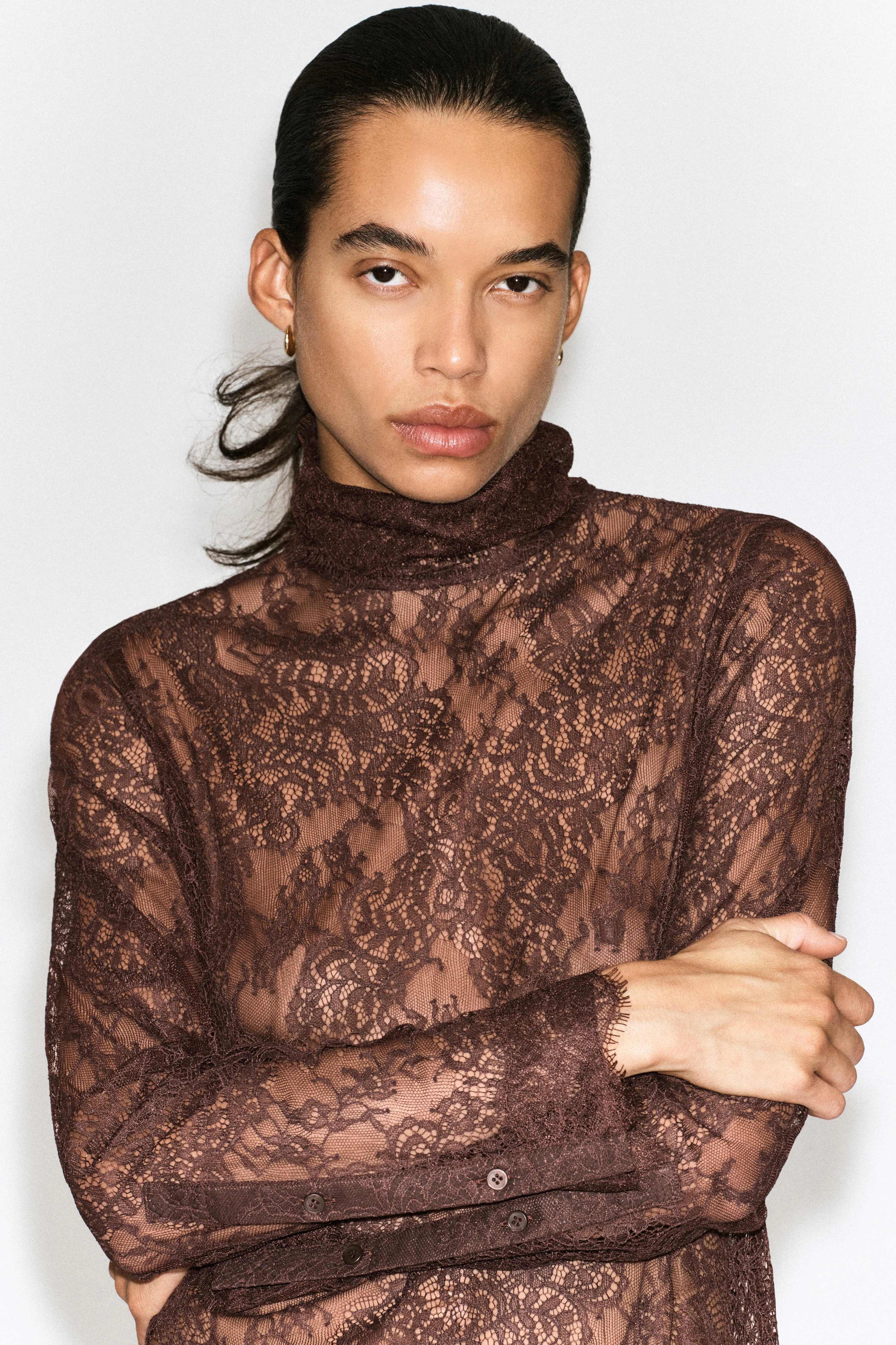 HIGH-NECK LACE TOP - 6