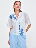 White rose print crop shirt
