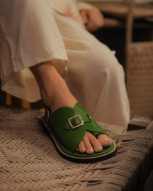 Envelope Welt Sandals Single Buckle