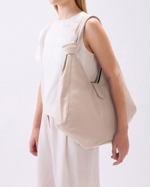 Nelli Hobo Large Pebble Bone