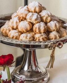 Bow Cake Stand