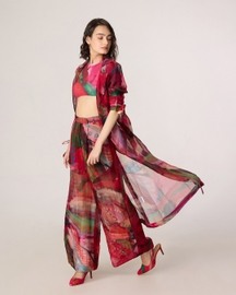 Zavi Blouse
