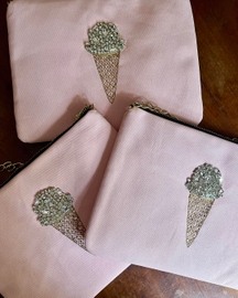 Ice Cream Pochette ( Strawberry Pink)