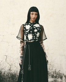 Black Bloom Crop Top