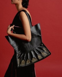 Urumi Tote In Black