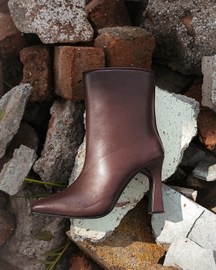Raven Boots