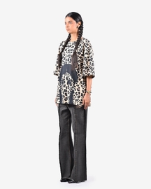The Girl With The Braids T-Shirt - Leopard