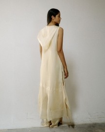 Moksh Hooded Versatile Set