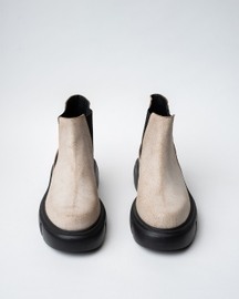 Chelsea Boots With A Rounded Toe And Chunky Sole.