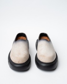 Slidders With A Rounded Toe And Chunky Sole