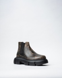 Derby Shoes With a Rounded Toe and Chunky Sole