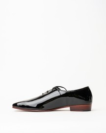 Laced Wholecut Shoes With a Square Pointed Toe and Stacked Heel