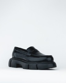 Shoes With A Rounded Toe And Chunky Sole