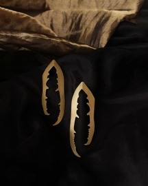 Mandible Oversized Studs