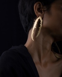 Mandible Oversized Studs