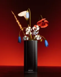 Extrusion Vase - Black