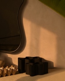 Nova Vase