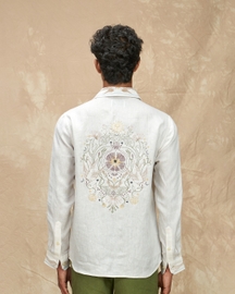 Cutaway Collar Shirt