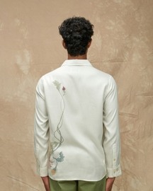Cutaway Collar Shirt
