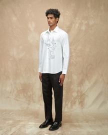Cutaway Collar Shirt