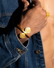 Gold +2