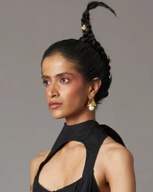 QED Pearl Drop Earrings in Gold