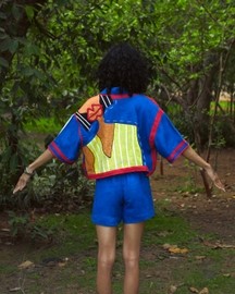 Lady in Linen Crop Shirt