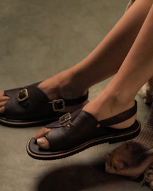 Envelope Welt Sandals Single Buckle