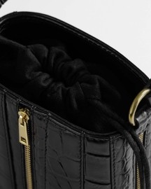 Giorgia Bucket Bag – Top Handle with Crossbody Gold Snake Chain