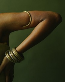 Mango Bangle - Angled