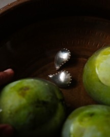 Silver Mango Slices