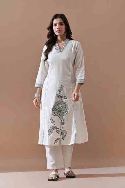 SABHYATA | Off-White Embroidered Kurta 2 Pcs Set
