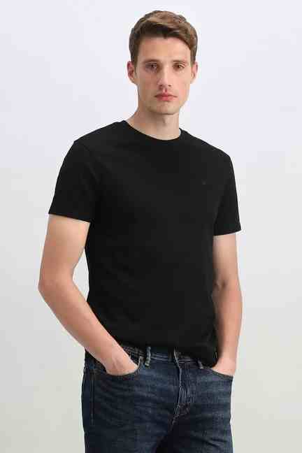 Allen Solly | Men Black Solid Crew Neck T-shirt